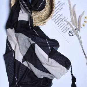 شال سفید مشکی چاپی
